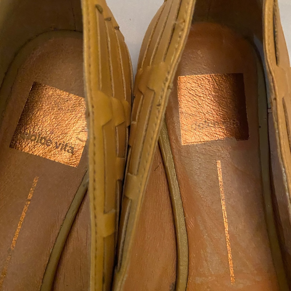 Dolce Vita Leather Tan Loafer with Bronze tip size 8M - Picture 5 of 16